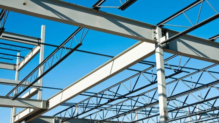 Металлические колонны и фермы: надежный каркас для вашего здания от «Сталькран»