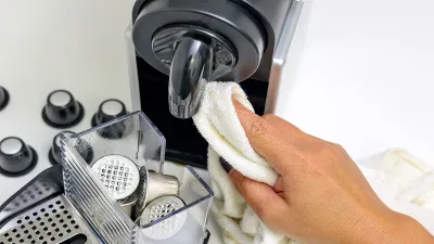 Как очистить кофемашину от накипи и плесени: народные средства, проверенные методы