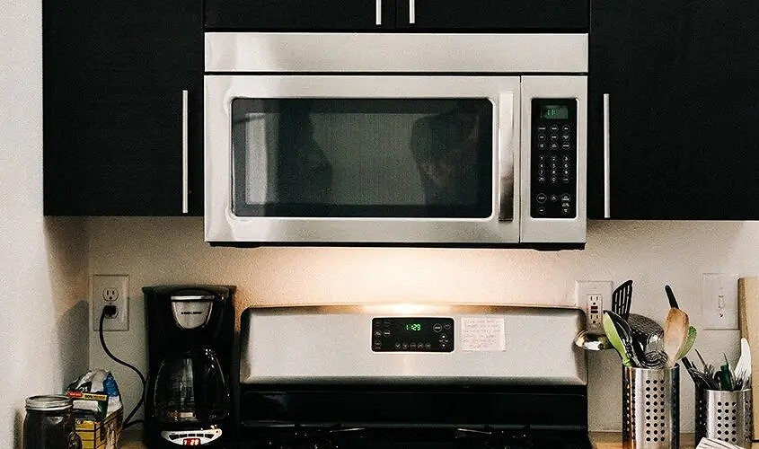 Как отмыть микроволновку: 3 супер-способа для разных загрязнений лайфхак для чистки дверцы.